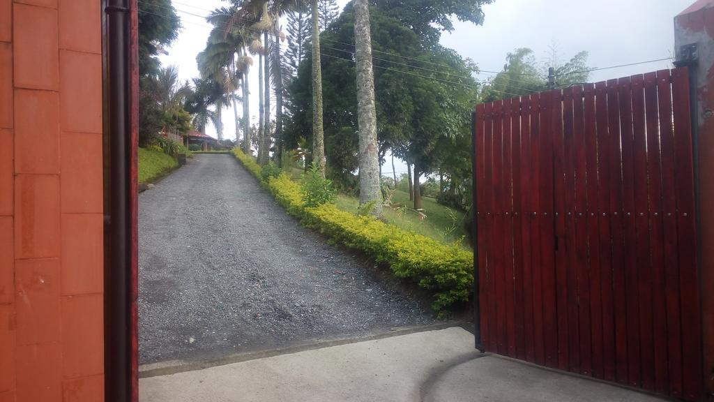 Hostal La Sultana Santa Rosa De Cabal Luaran gambar