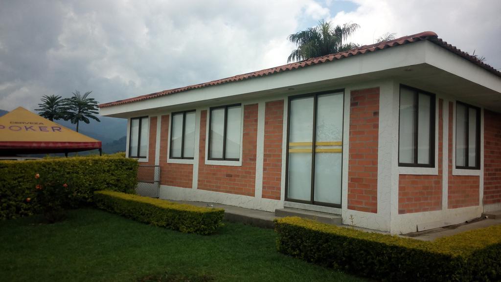 Hostal La Sultana Santa Rosa De Cabal Luaran gambar